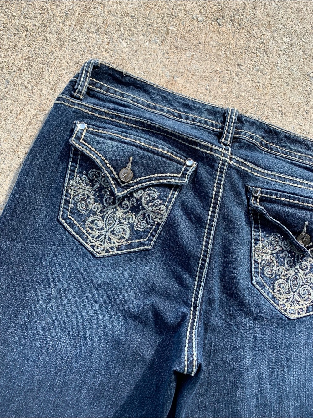 Dark Blue Women's Jeans with Embroidered Back Pockets